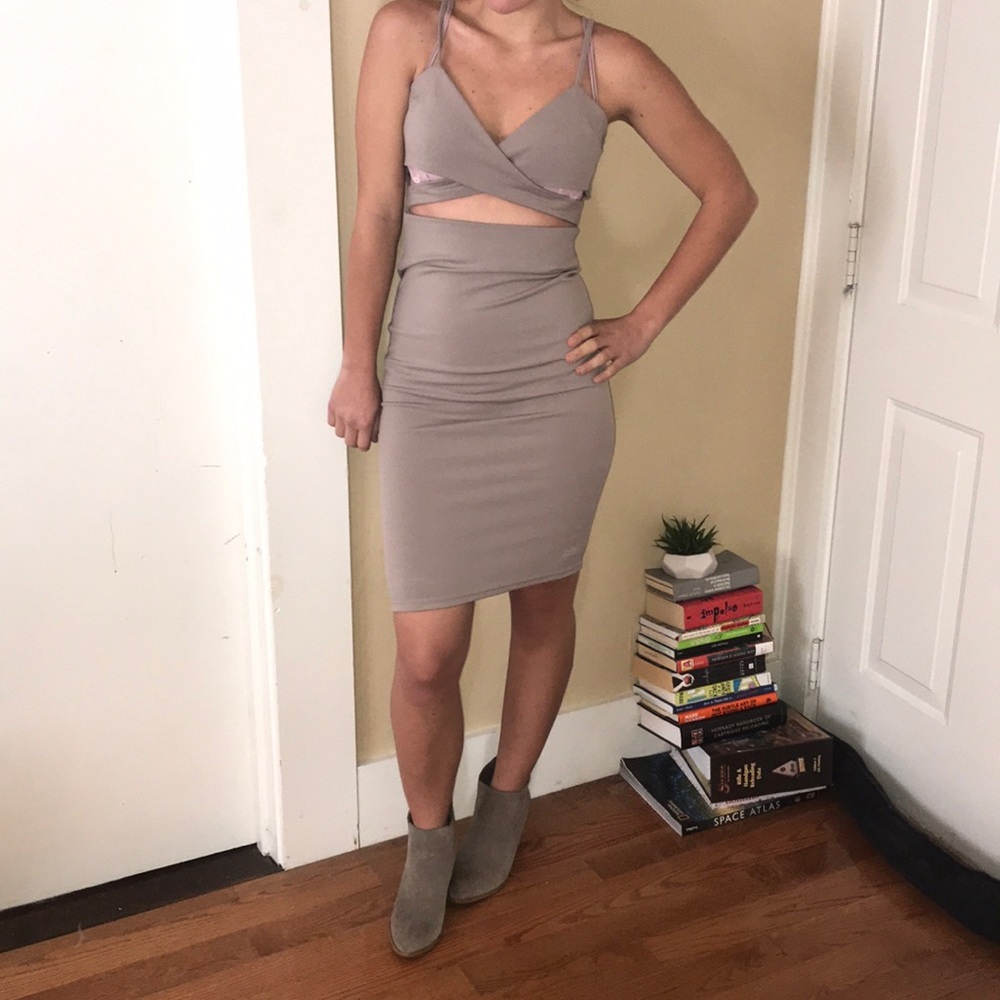 Sexy crossbody dress🏙💃🏽